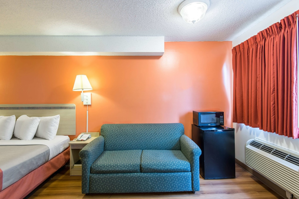 Motel6 Lawrence, KS 18/38