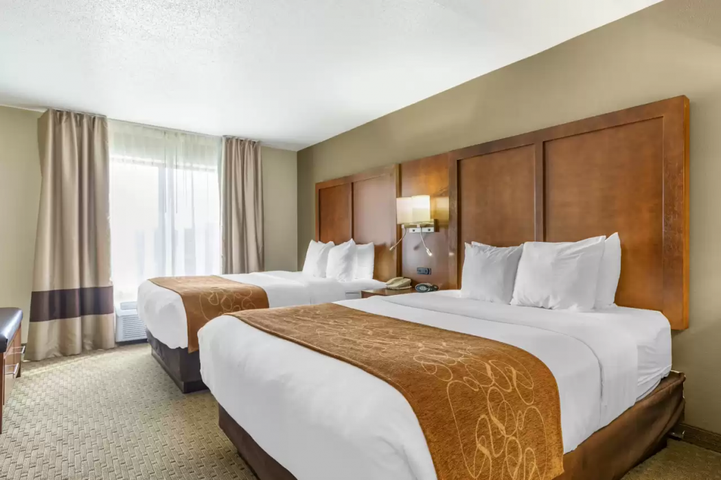 Comfort Suites Grand Rapids North 12/30