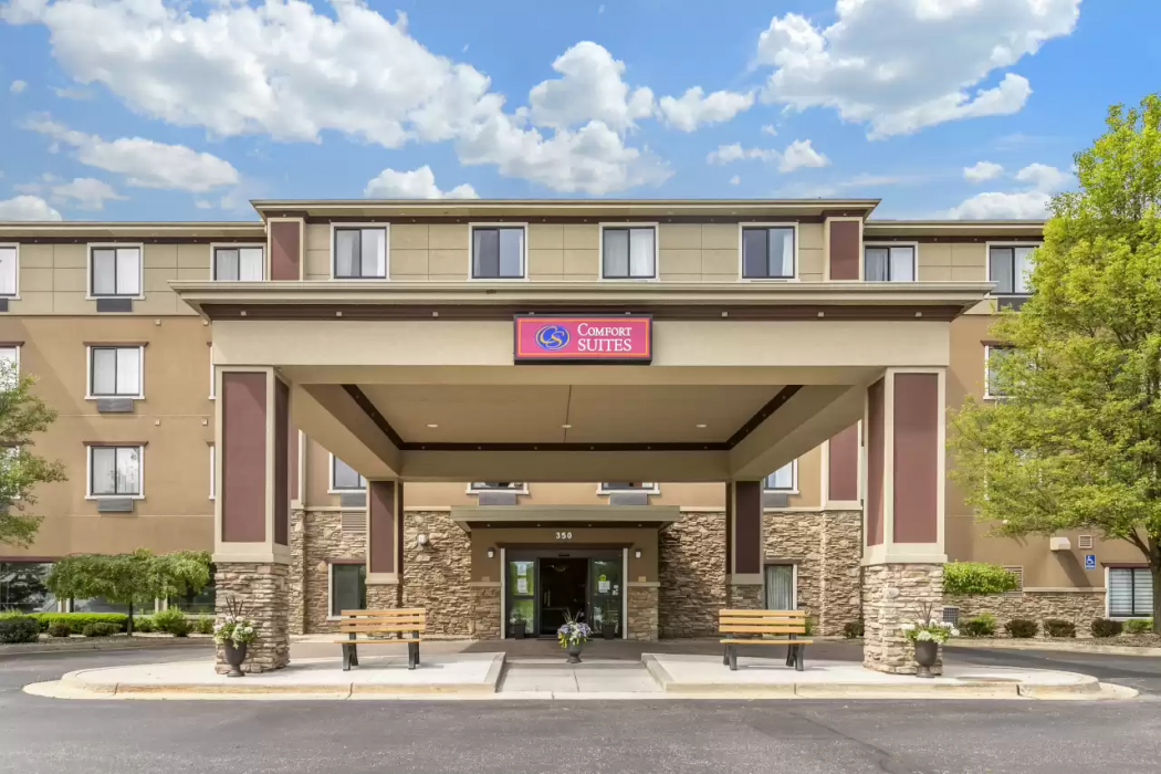 Comfort Suites Grand Rapids North 1/30