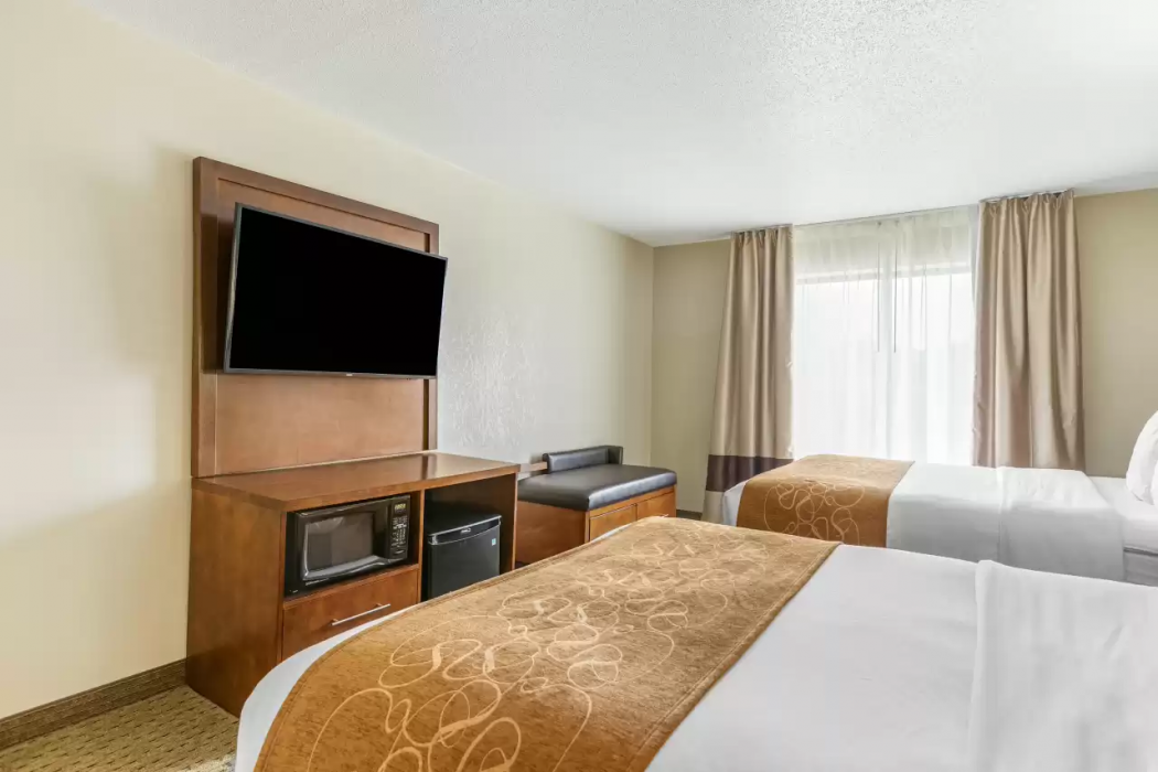 Comfort Suites Grand Rapids North 11/30