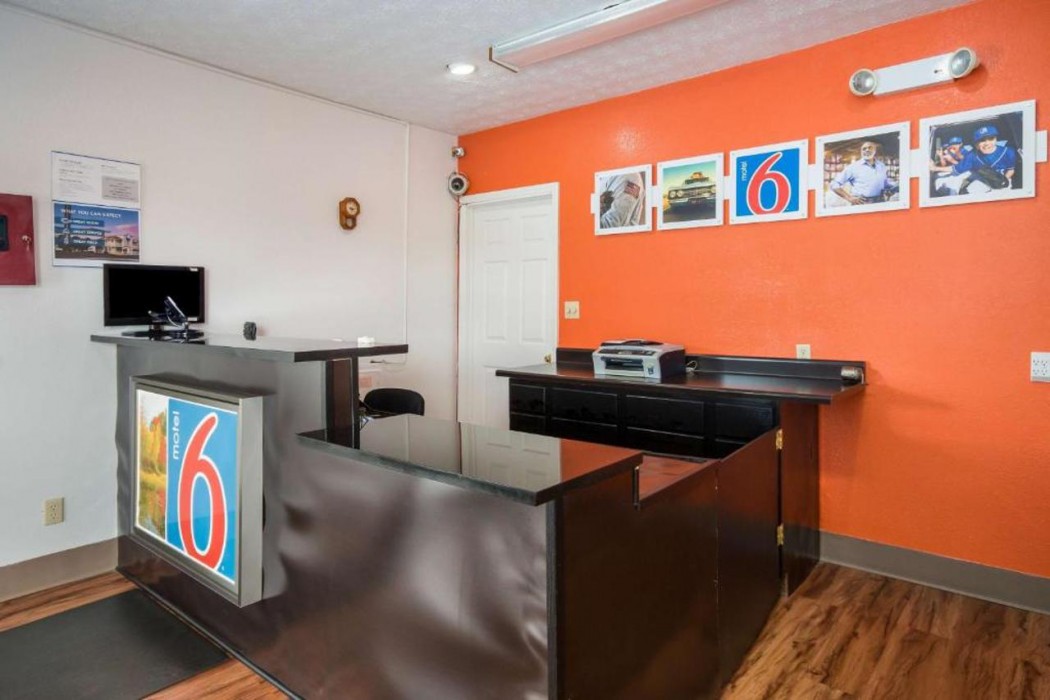 Lobby at Motel6 Parkersburg, WV, PARKERSBURG - WV