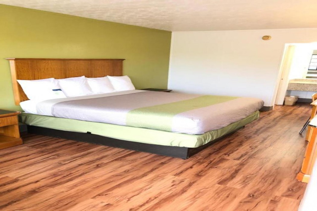 Motel6 Parkersburg, WV 8/39