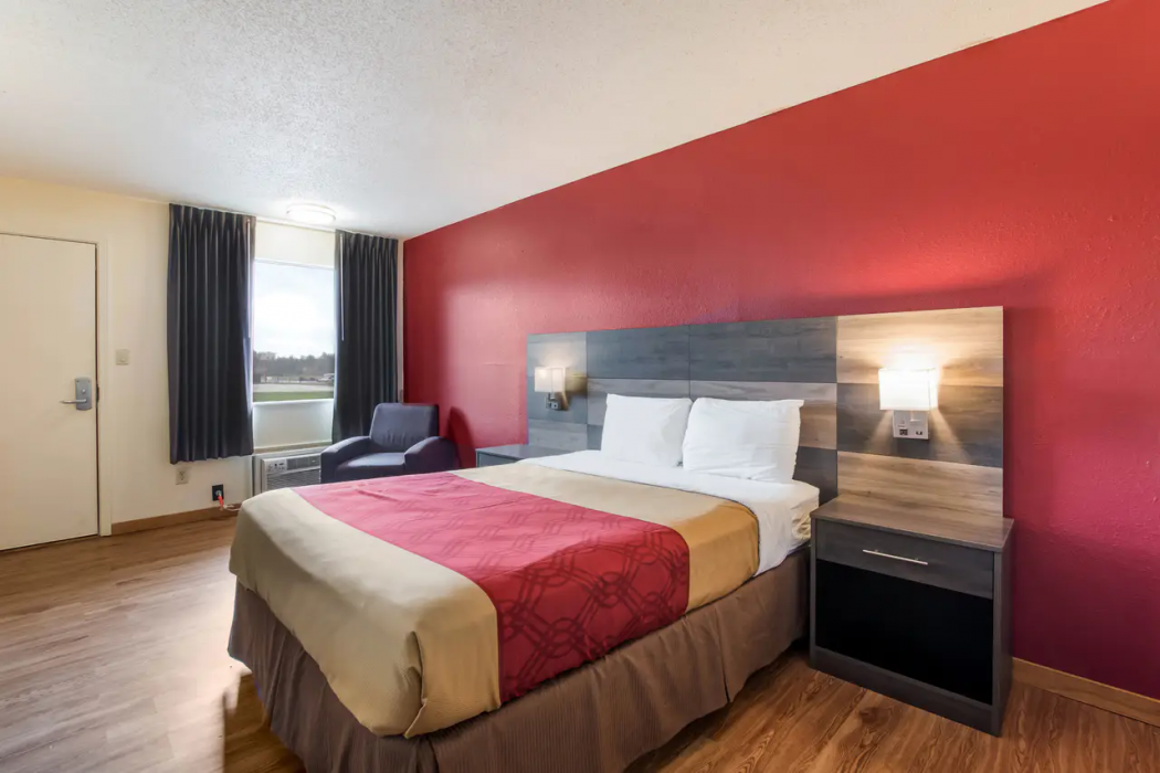 Econo Lodge Cloverdale 20/39