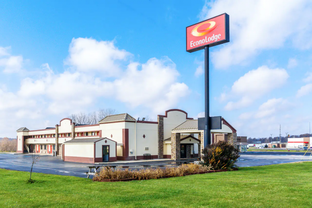 Econo Lodge Cloverdale 2/39