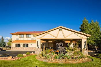 Alpine Inn & Suites 1/21
