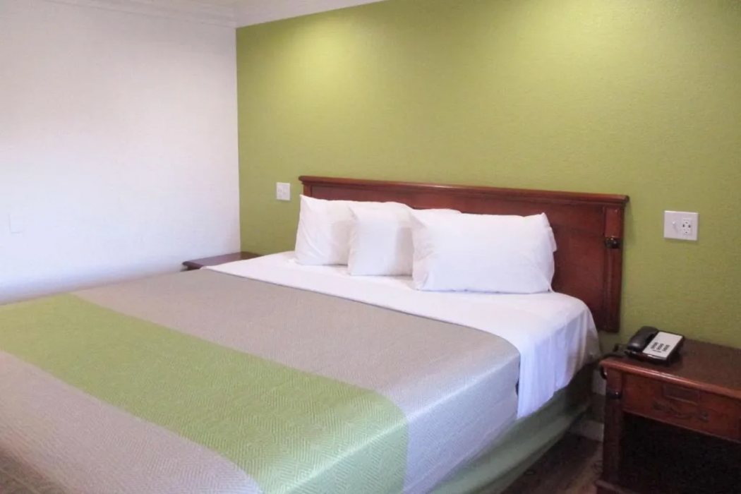 Motel6 Fresno, CA 7/28