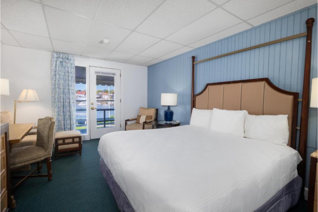 Boothbay Harbor Inn 11/69