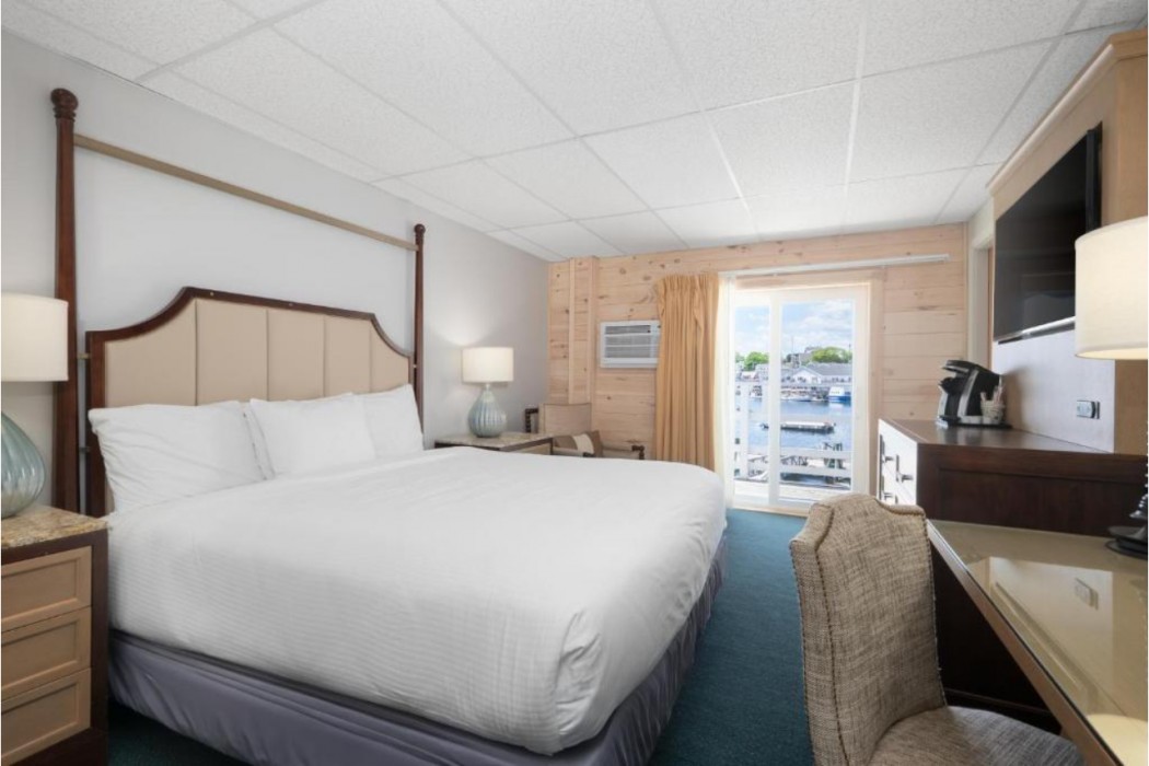 Boothbay Harbor Inn 13/69