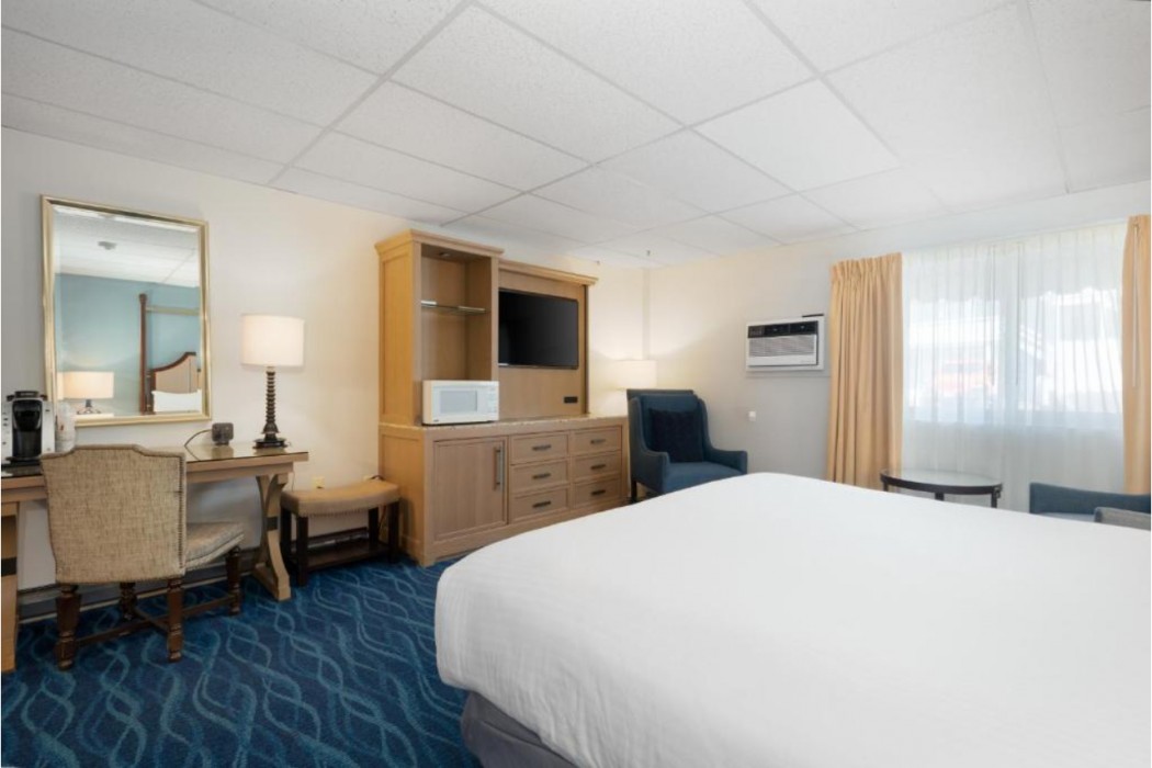Boothbay Harbor Inn 6/69