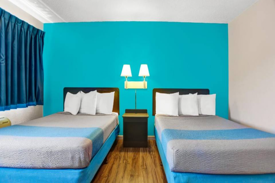 Motel6 Fort Bragg, CA 9/49