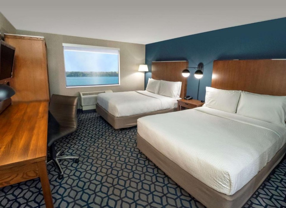 Crowne Plaza Niagara Falls NY Riverside, an IHG Hotel 13/80