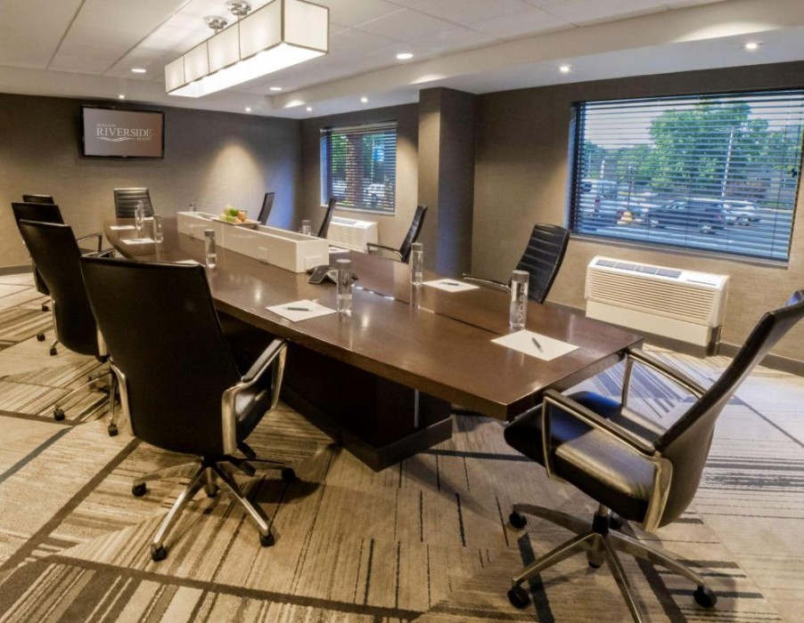 Crowne Plaza Niagara Falls NY Riverside, an IHG Hotel 28/80
