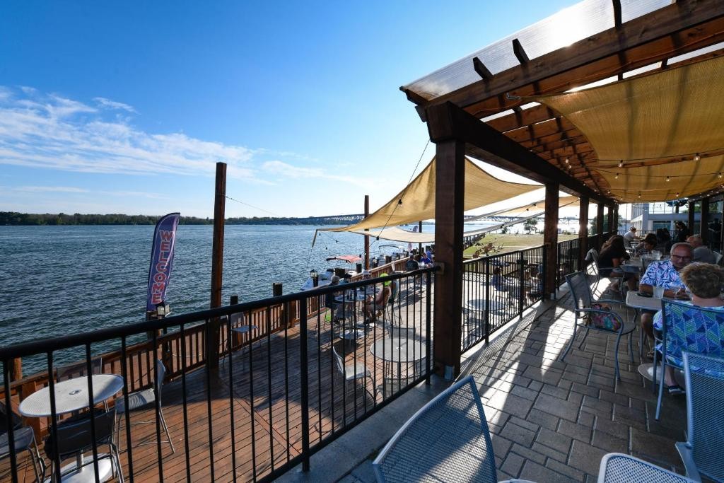 Crowne Plaza Niagara Falls NY Riverside, an IHG Hotel 35/80