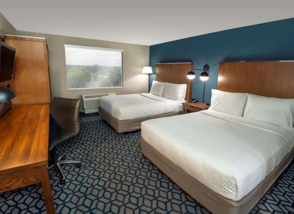 Crowne Plaza Niagara Falls NY Riverside, an IHG Hotel 15/80