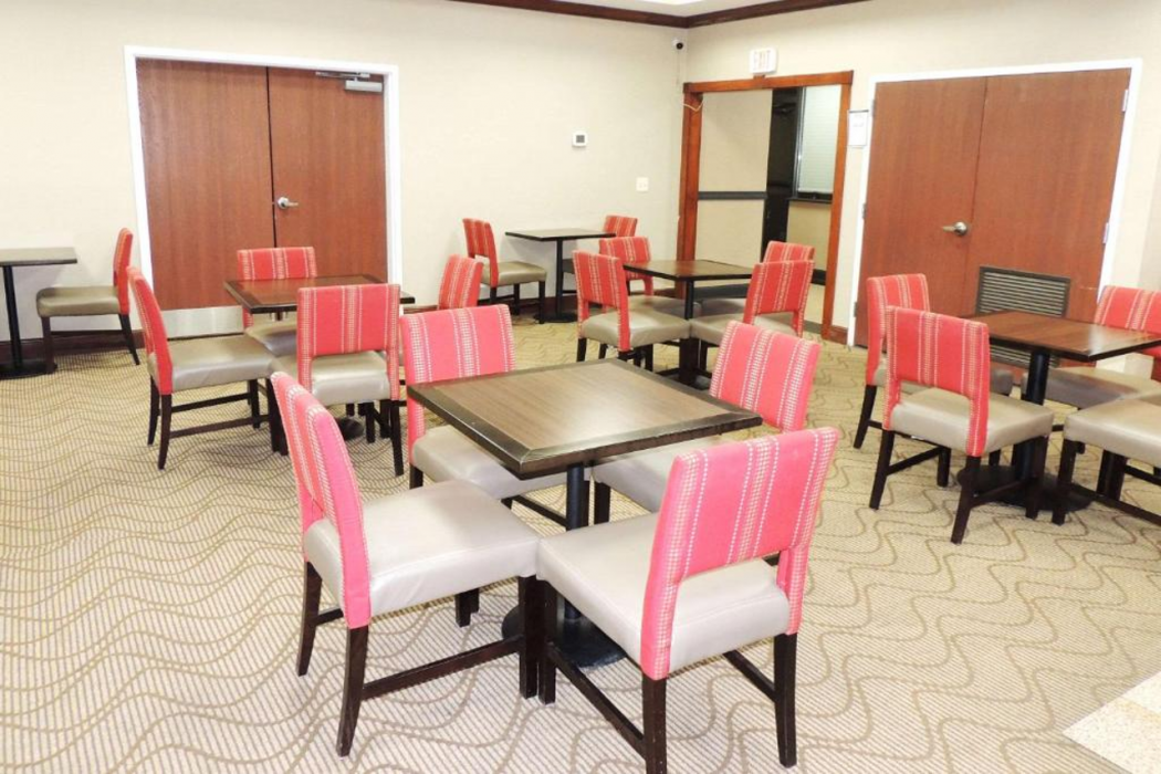Comfort Suites Twinsburg, OH 16/27