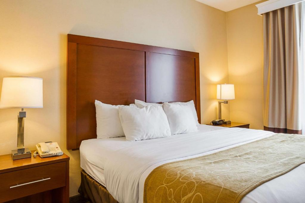Comfort Suites Twinsburg, OH 9/27