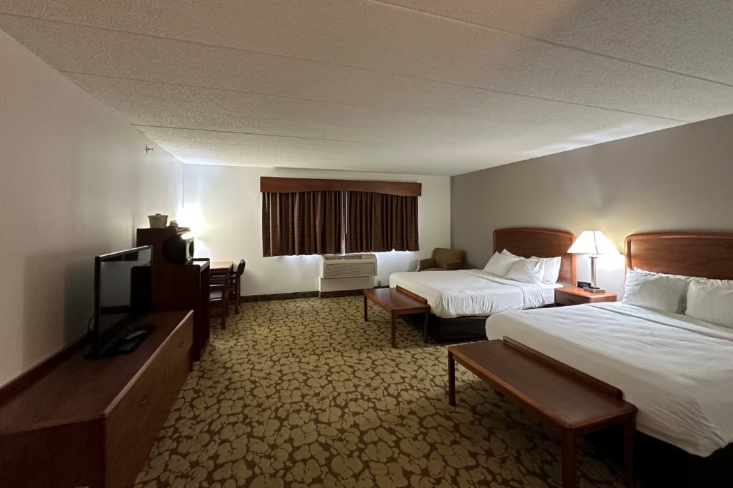 AmericInn by Wyndham Appleton North/Little Chute 12/37
