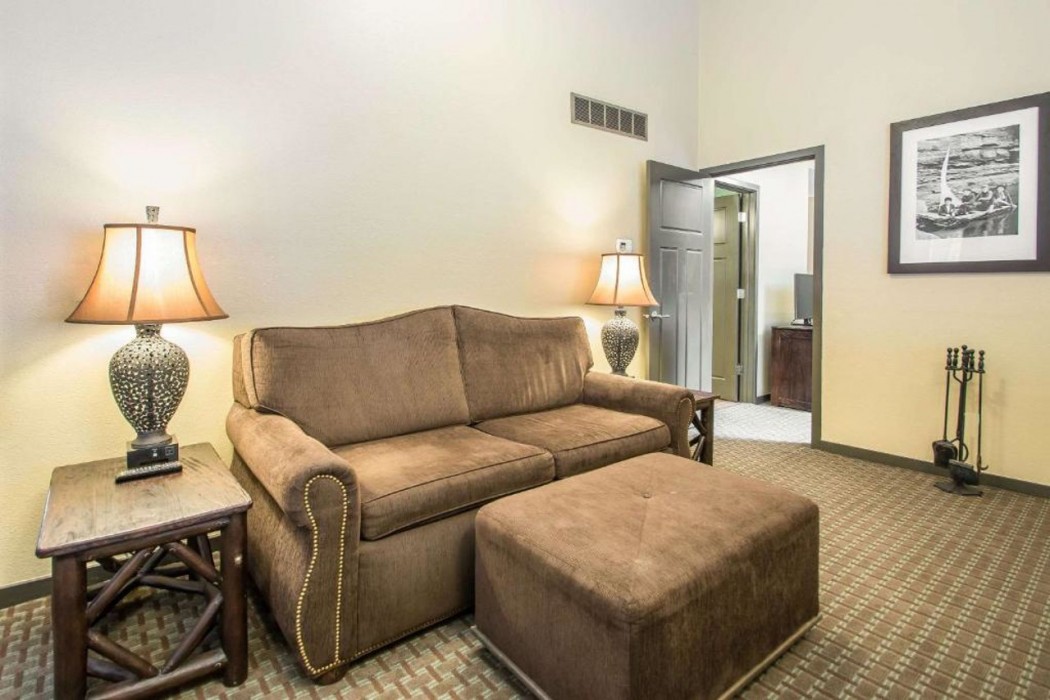 Bluegreen Vacations Christmas Mountain Village, an Ascend Collection Resort 10/19