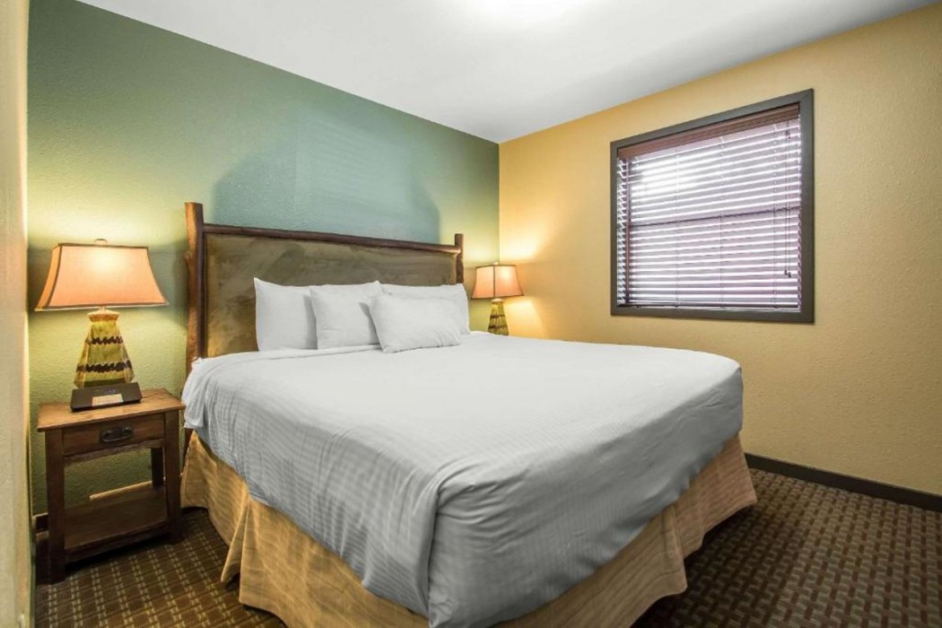 Bluegreen Vacations Christmas Mountain Village, an Ascend Collection Resort 7/19