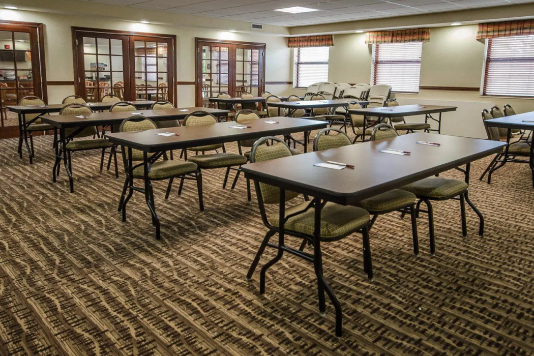 Quality Suites Jeffersonville - Louisville North 9/15