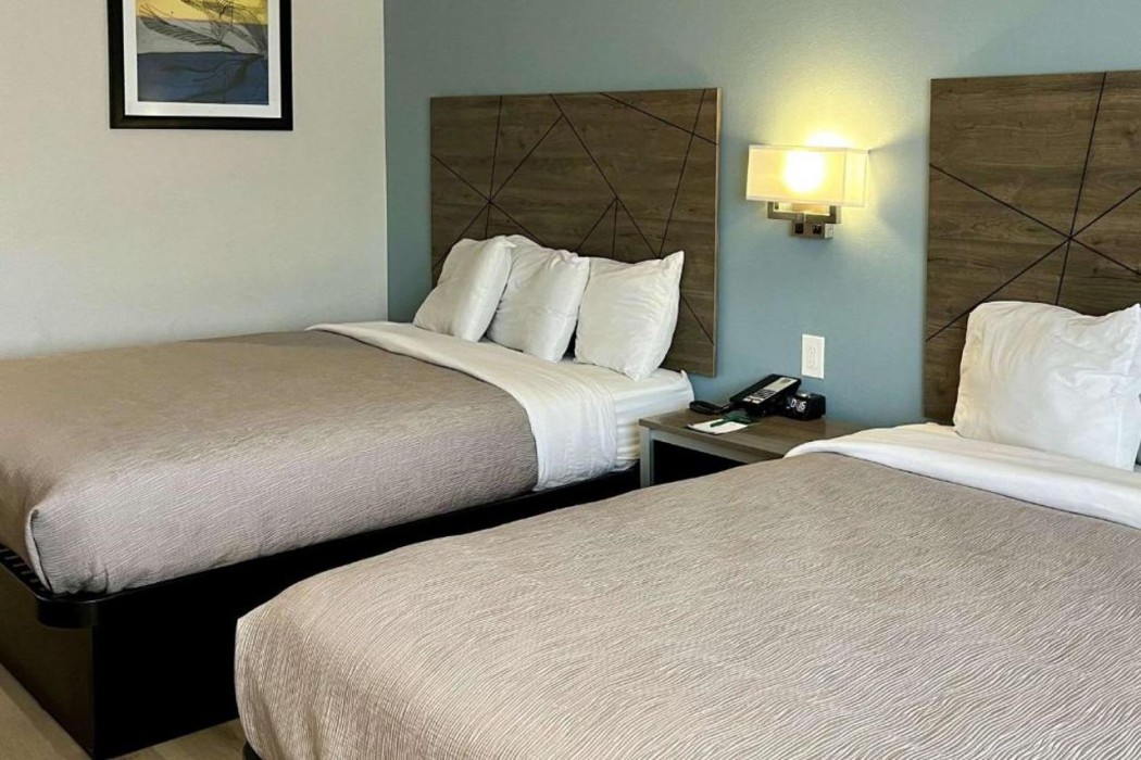 Quality Inn Tracy I-205 15/22