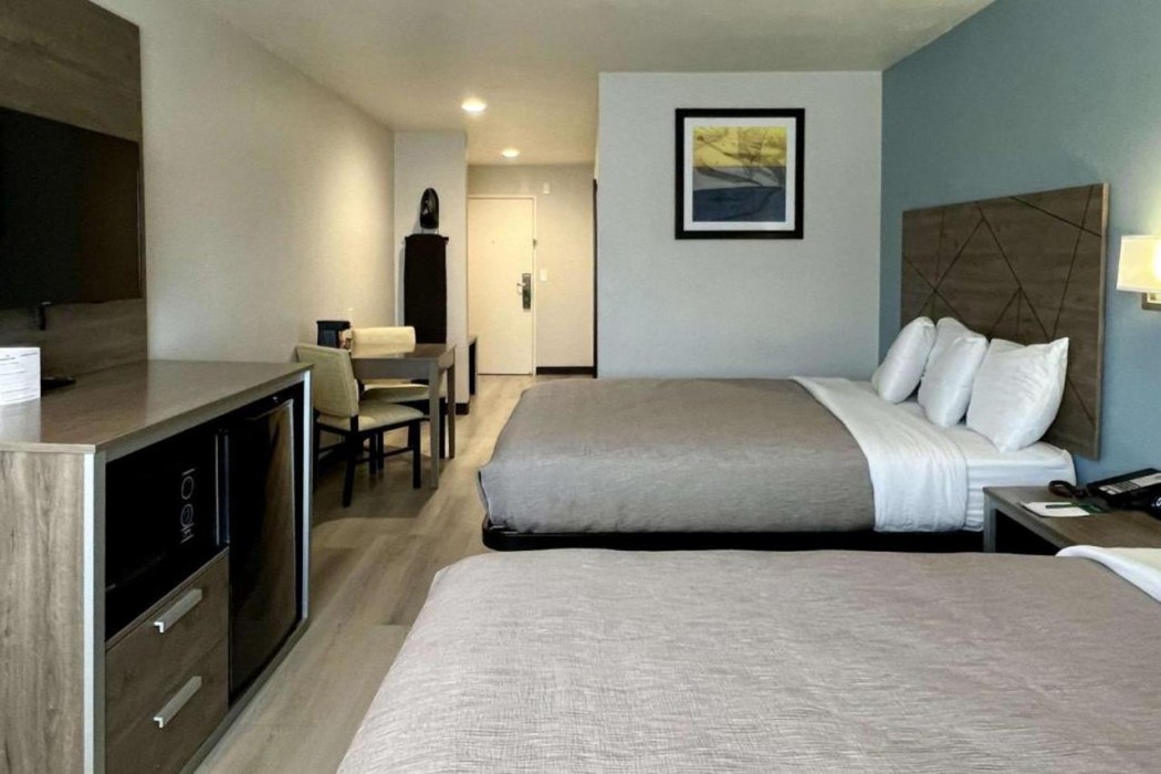 Quality Inn Tracy I-205 7/22