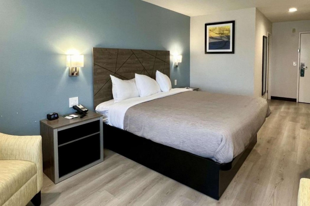 Quality Inn Tracy I-205 5/22
