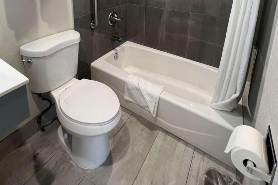 Quality Inn Tracy I-205 3/22