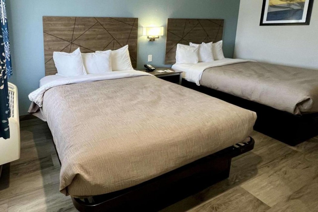 Quality Inn Tracy I-205 14/22