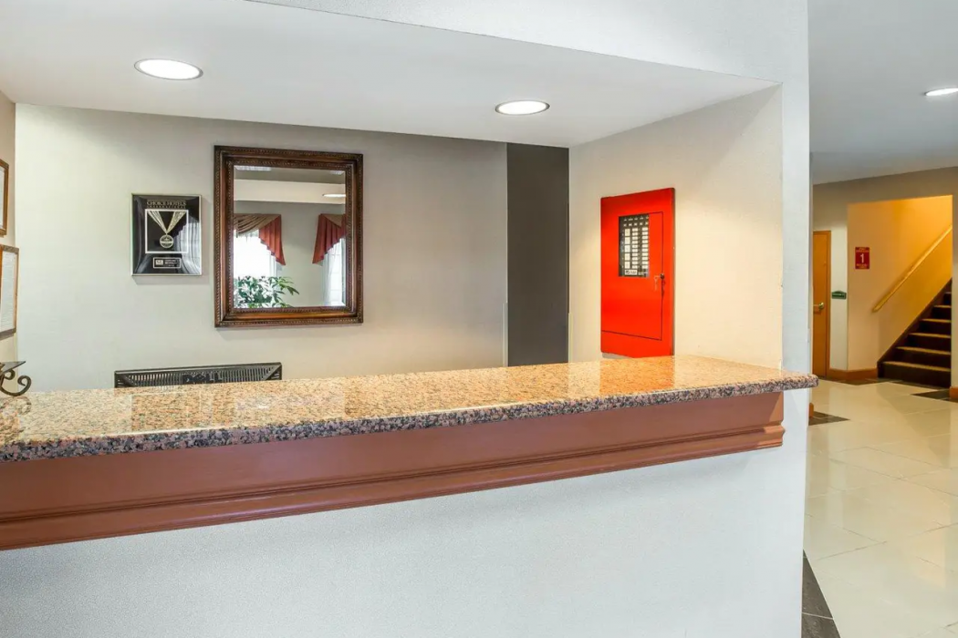 Econo Lodge Brunswick Travel Center photo2