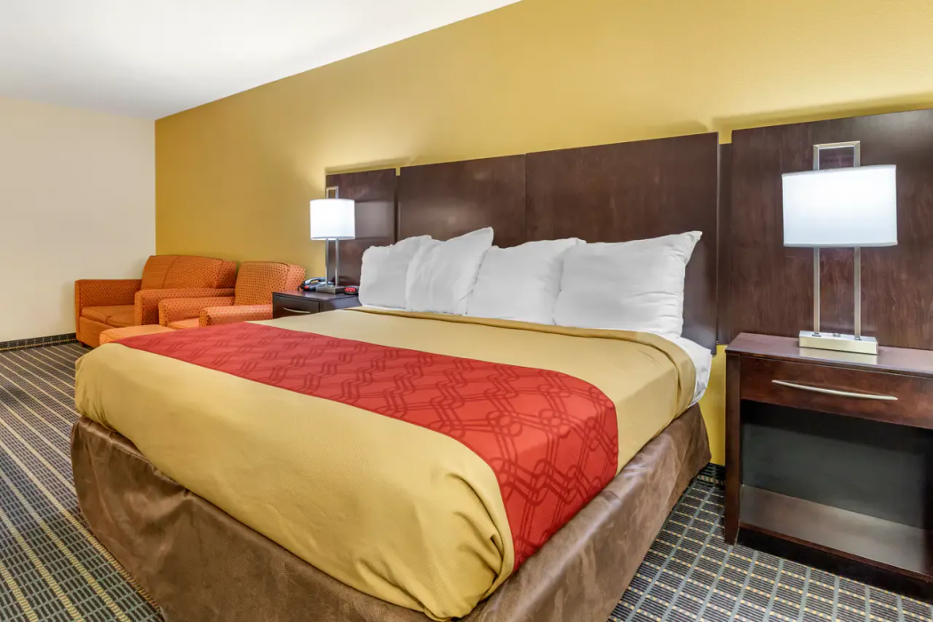 Econo Lodge Brunswick Travel Center photo5