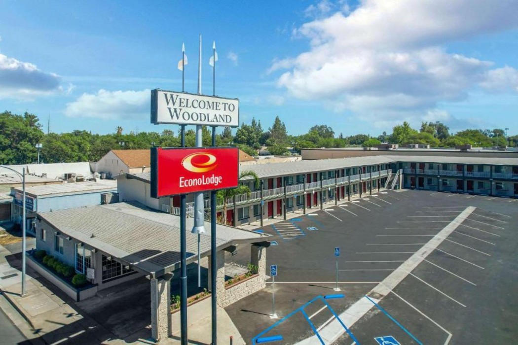Econo Lodge Woodland near I-5 2/30