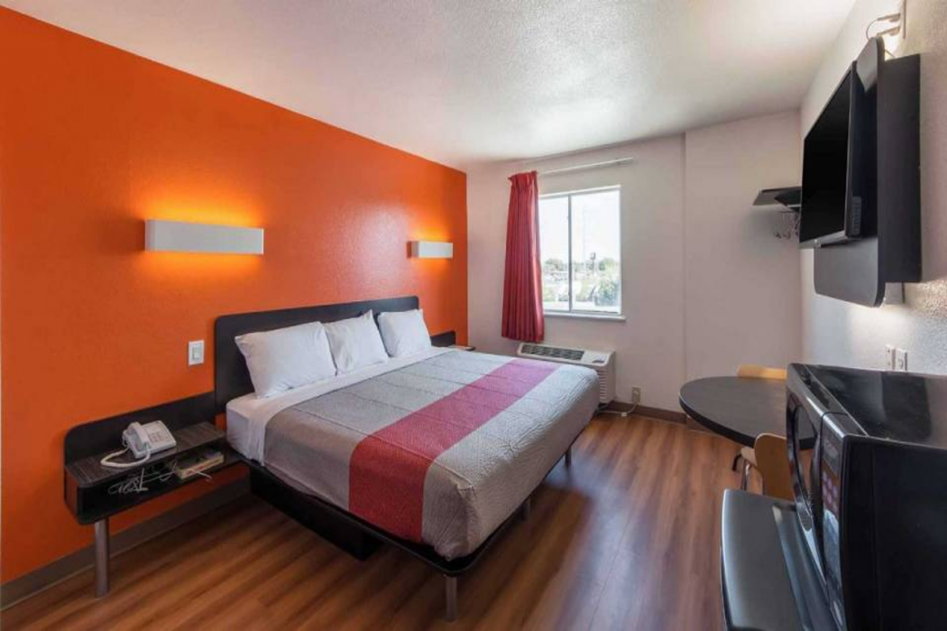 Motel6 San Antonio, TX - Downtown - Alamo Dome 14/54