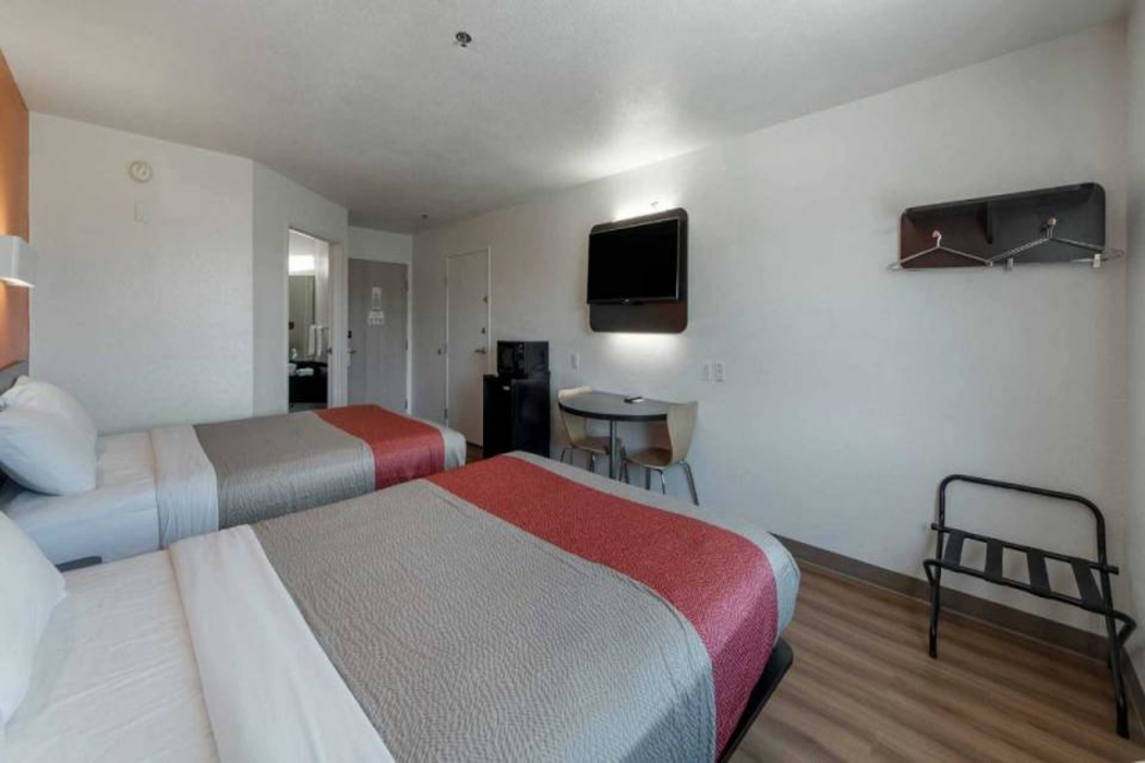 Motel6 San Antonio, TX - Downtown - Alamo Dome 15/54