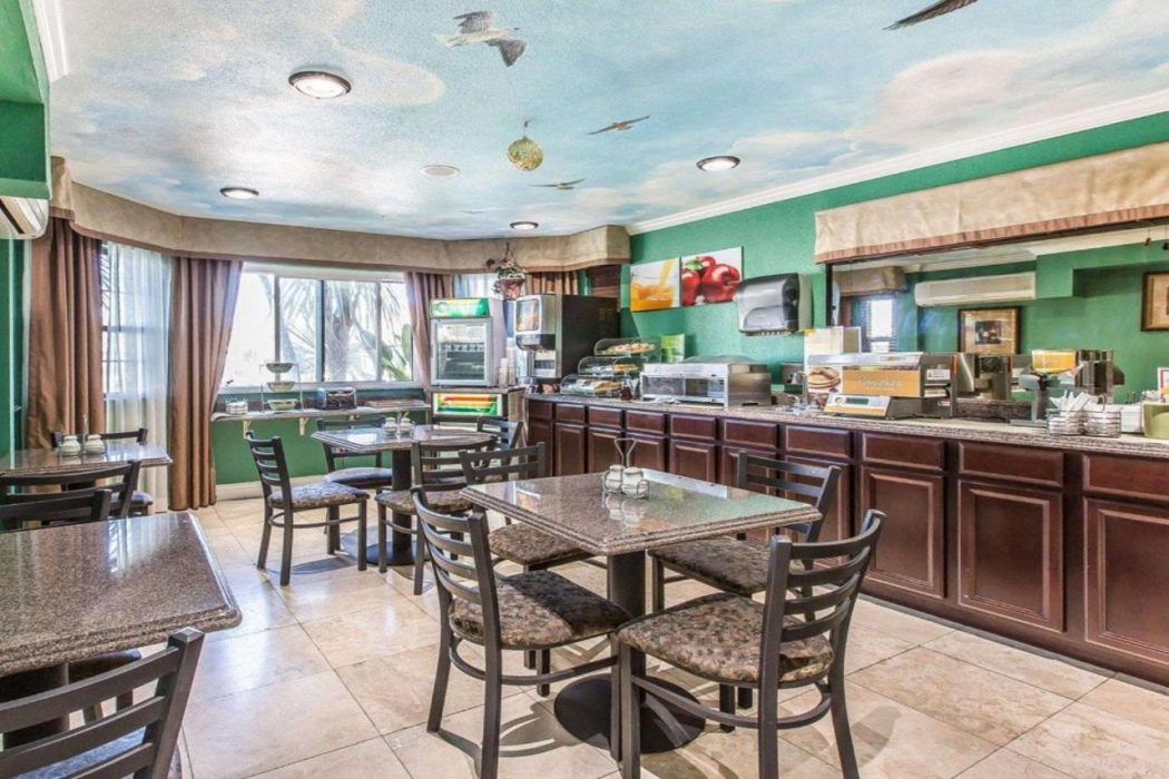 Quality Inn Hemet - San Jacinto 7/24