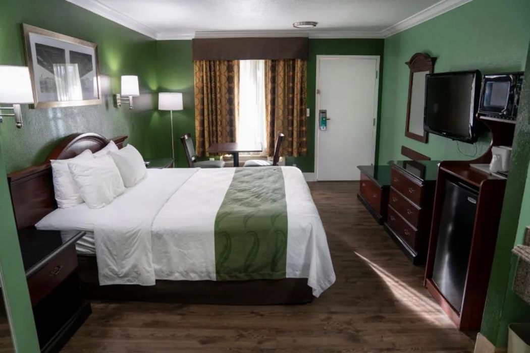 Quality Inn Hemet - San Jacinto 11/24