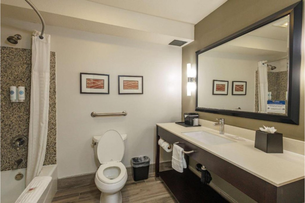 Comfort Inn & Suites Near Universal - N. Hollywood - Burbank 20/68