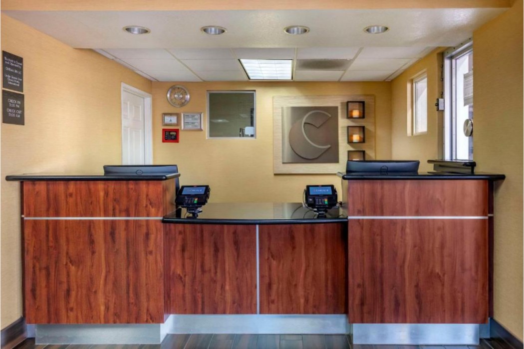 Comfort Inn & Suites Near Universal - N. Hollywood - Burbank 7/68