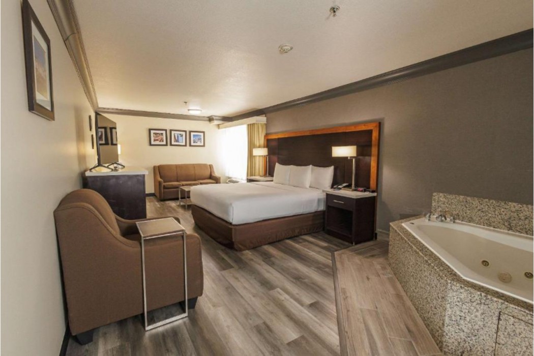 Comfort Inn & Suites Near Universal - N. Hollywood - Burbank 16/68