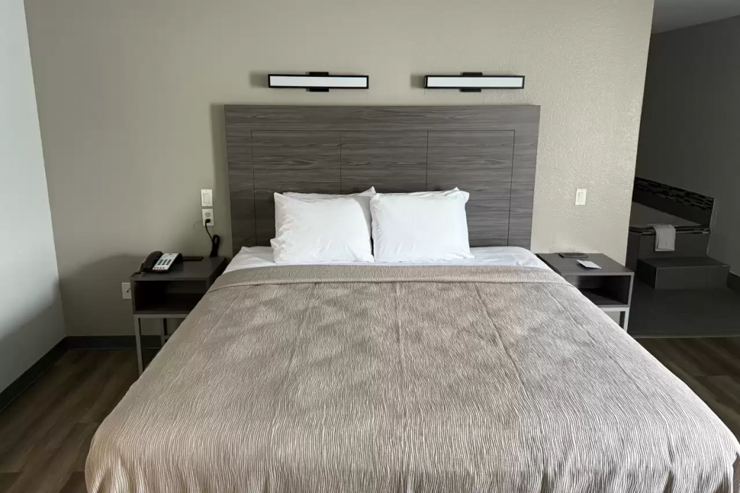 Quality Inn & Suites Biloxi - Ocean Springs 15/25