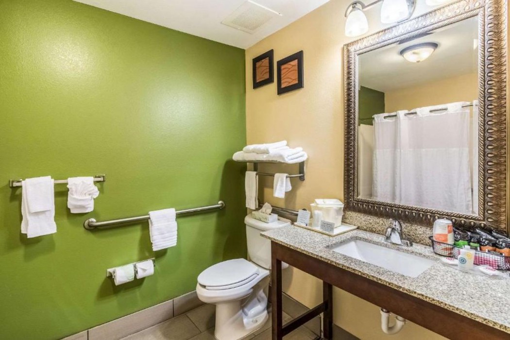 Comfort Inn & Suites Panama City North 12/32