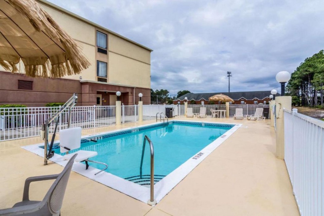 Comfort Inn & Suites Panama City North 22/32