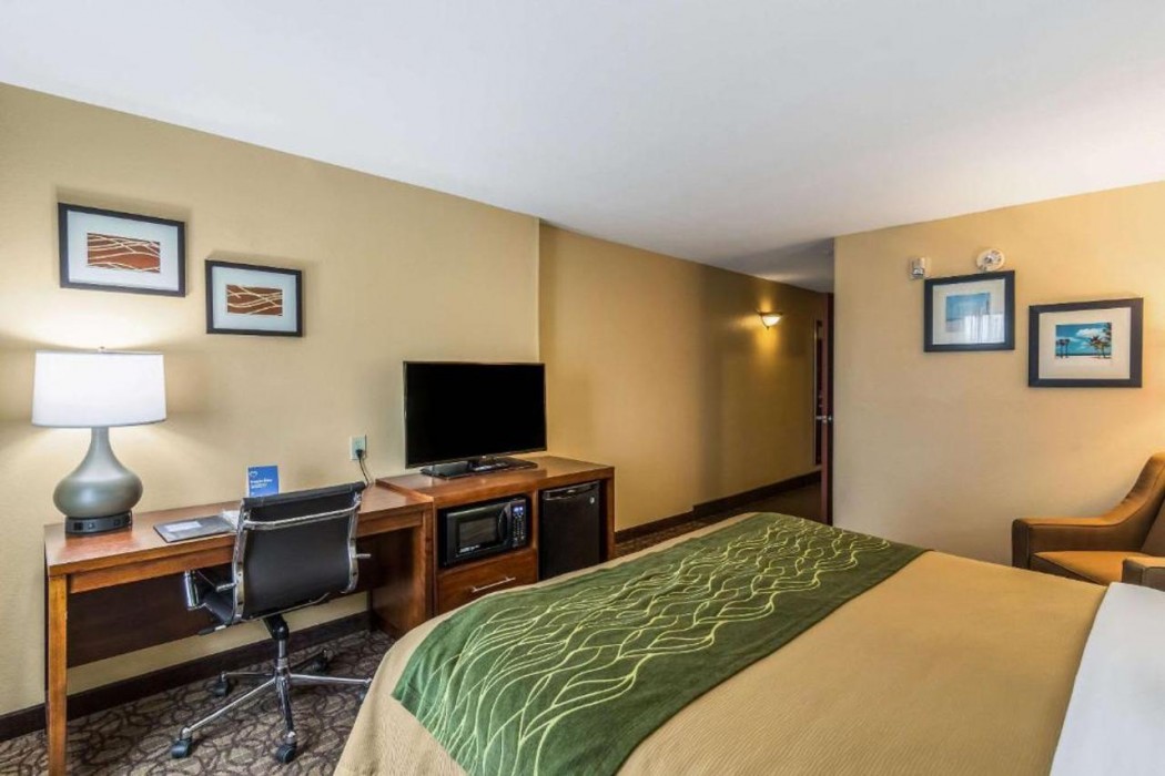 Comfort Inn & Suites Panama City North 7/32