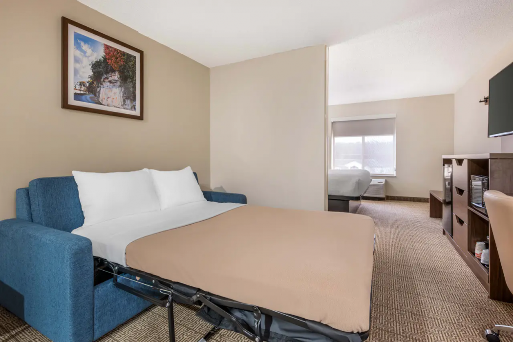 Quality Inn & Suites Rockport - Owensboro North 12/30