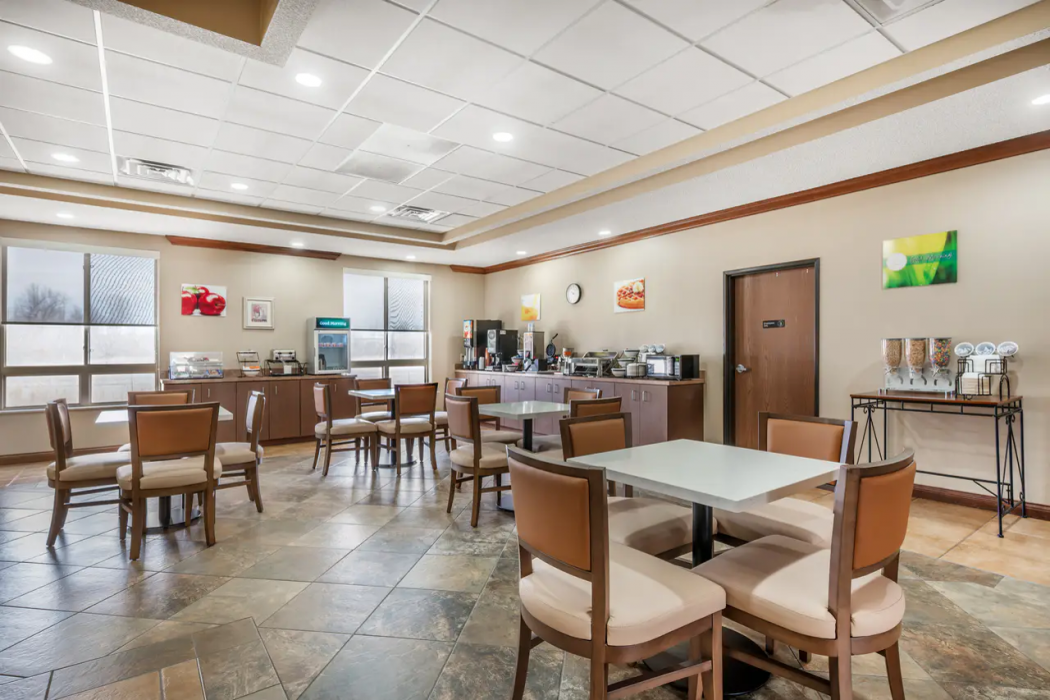 Quality Inn & Suites Rockport - Owensboro North 16/30