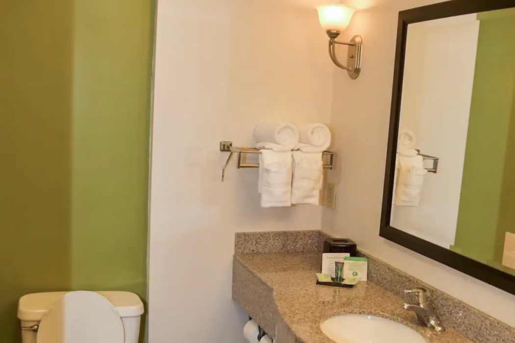 Sleep Inn & Suites Laurel near Fort Meade 8/20