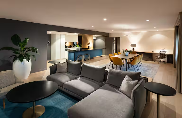 Hilton Adelaide 19/80