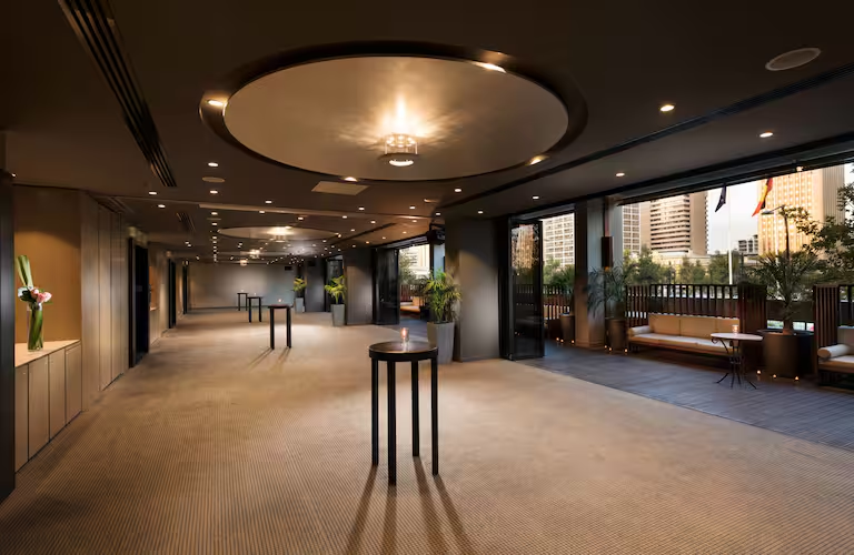 Hilton Adelaide 30/80