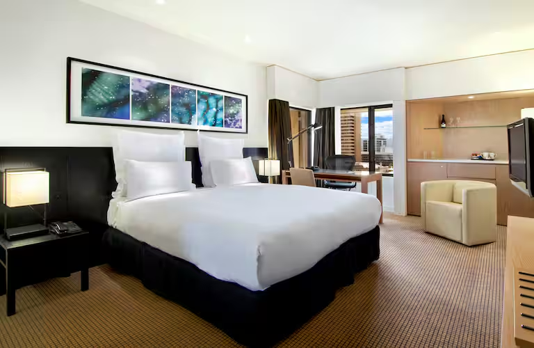 Hilton Adelaide 9/80