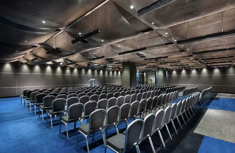Hilton Adelaide 38/80